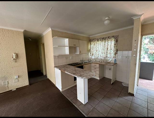 3 BEDROOM APARTMENT FOR SALE IN CASTLEVIEW